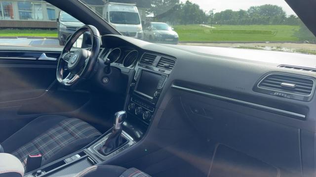 Volkswagen Golf image 1