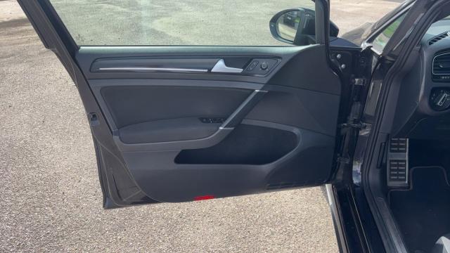 Volkswagen Golf image 6