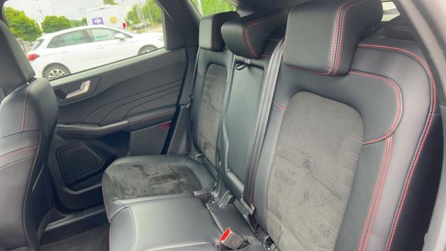 Ford Kuga image 2