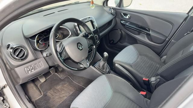 Renault Clio Estate image 8