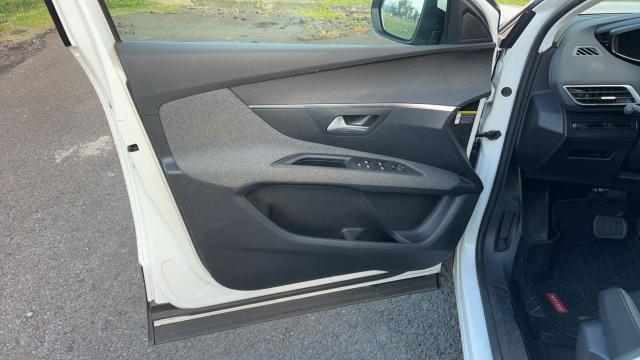 Peugeot 3008 image 8