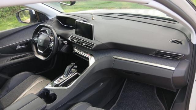 Peugeot 3008 image 1