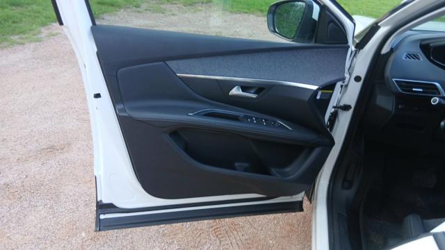 Peugeot 3008 image 9