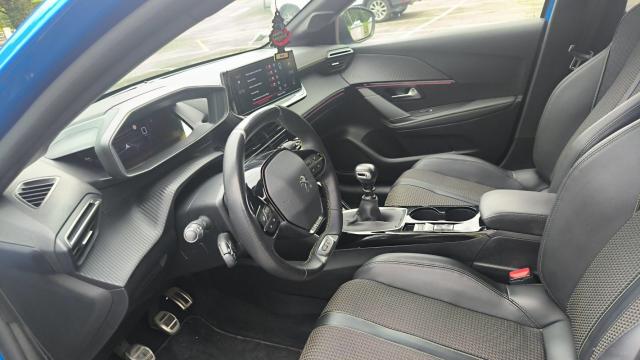Peugeot 208 image 6
