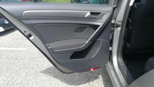 Volkswagen Golf image 4