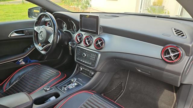 Mercedes Benz Classe Cla image 1