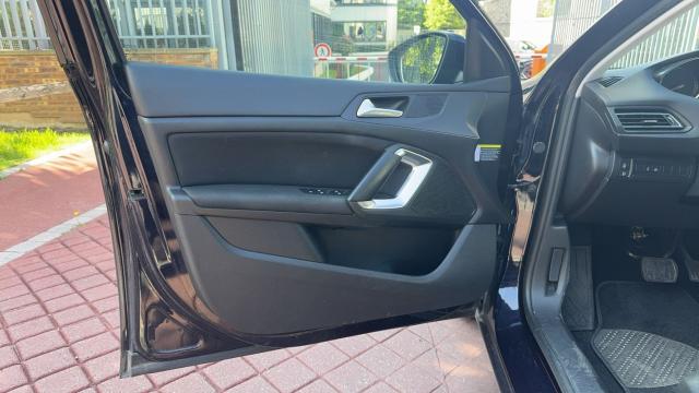 Peugeot 308 image 9