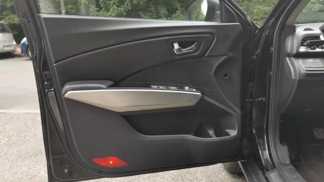Ssangyong Tivoli image 9
