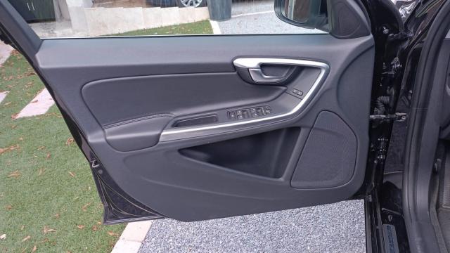 Volvo V60 image 3