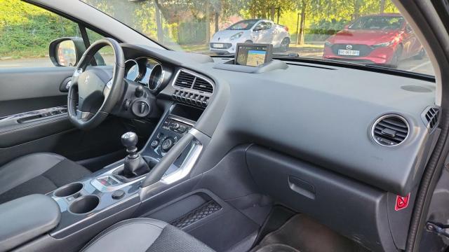 Peugeot 3008 image 8