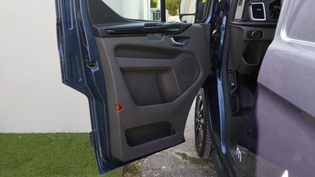 Ford Transit Custom image 7