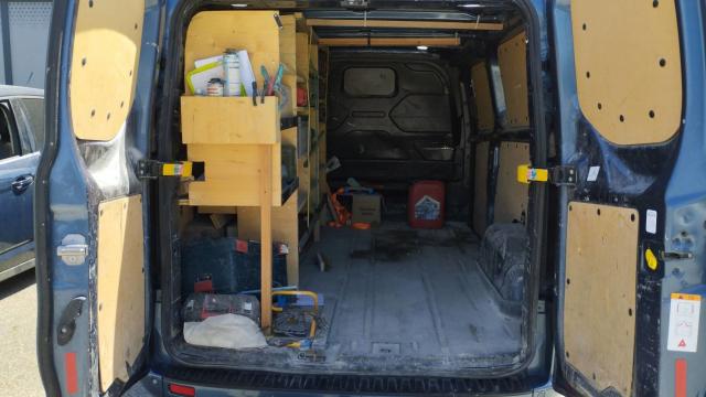 Ford Transit Custom image 2