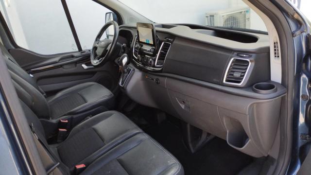 Ford Transit Custom image 3