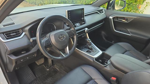 Toyota Rav4 image 5