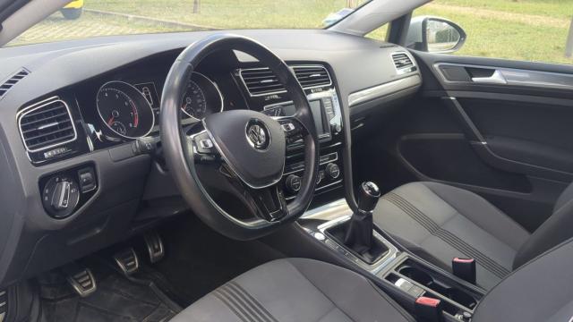 Volkswagen Golf Sw image 8