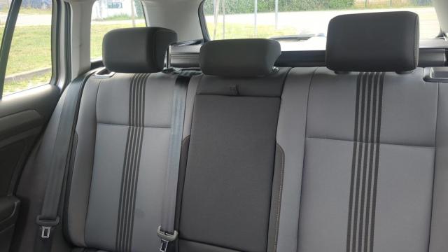 Volkswagen Golf Sw image 4