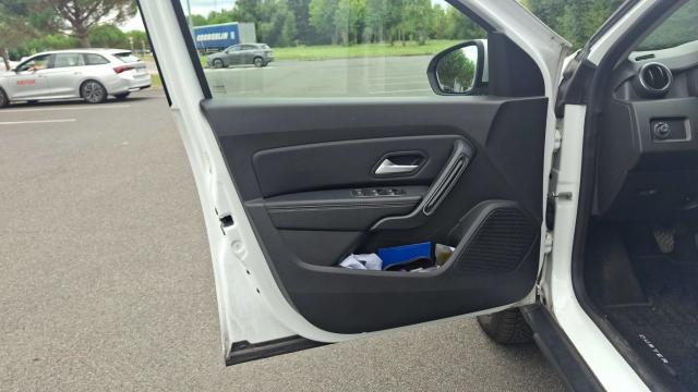 Dacia Duster image 1