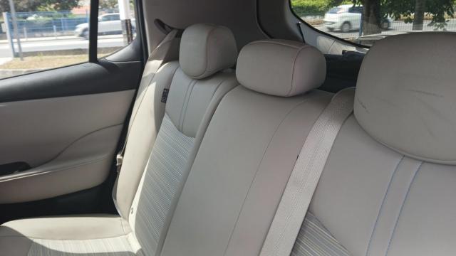 Nissan Leaf image 7