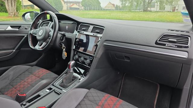 Volkswagen Golf image 1
