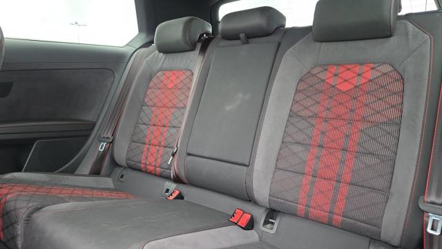 Volkswagen Golf image 2