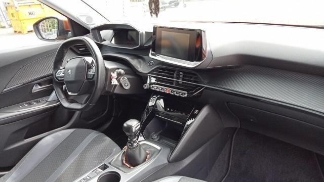 Peugeot 2008 image 6