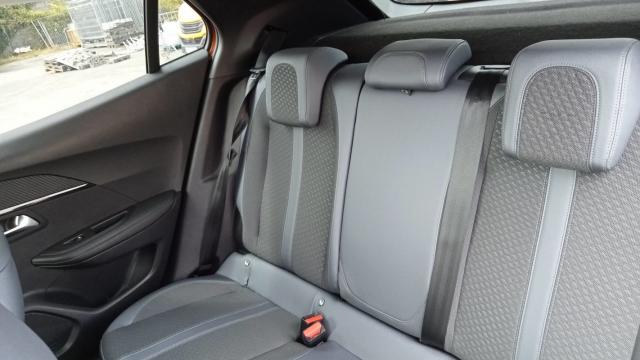 Peugeot 2008 image 4