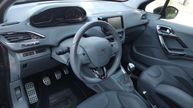 Peugeot 208 image 9
