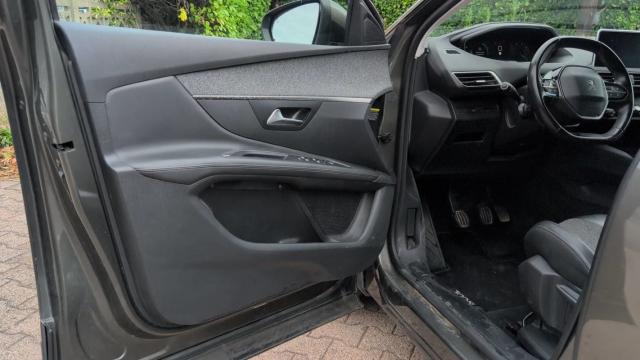 Peugeot 3008 image 6