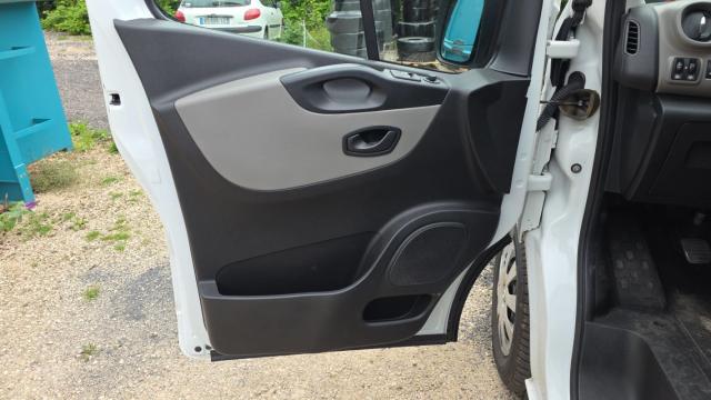 Renault Trafic image 1