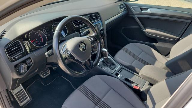 Volkswagen Golf image 9