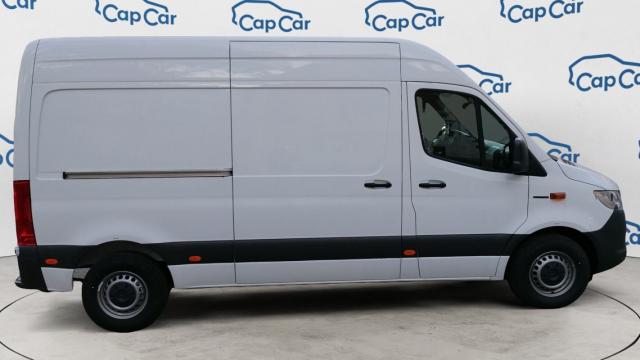 Mercedes Benz Sprinter image 4