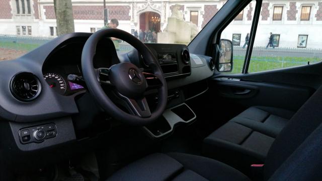 Mercedes Benz Sprinter image 9