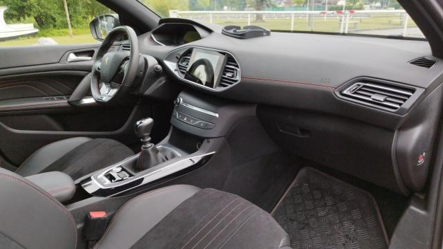 Peugeot 308 image 2