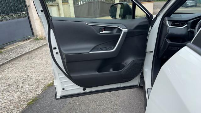 Toyota Rav4 image 2
