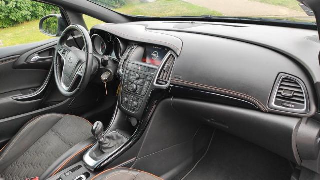 Opel Cascada image 9