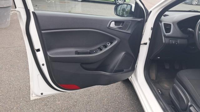Hyundai I20 image 3