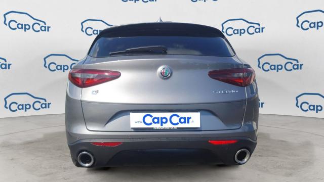 Alfa Romeo Stelvio image 9