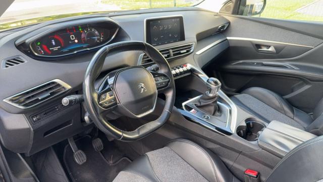 Peugeot 3008 image 8