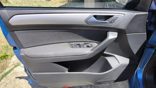 Volkswagen Touran image 9