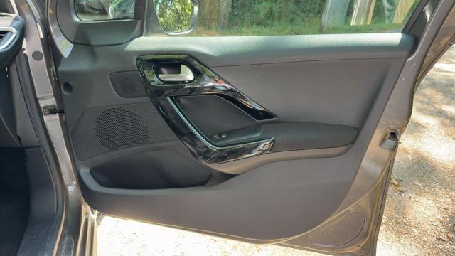 Peugeot 208 image 5