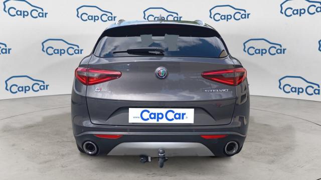 Alfa Romeo Stelvio image 5