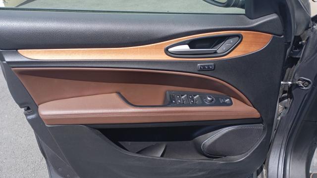 Alfa Romeo Stelvio image 3