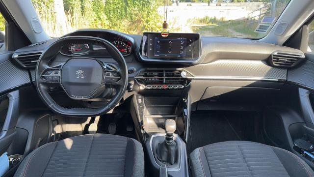 Peugeot 2008 image 9
