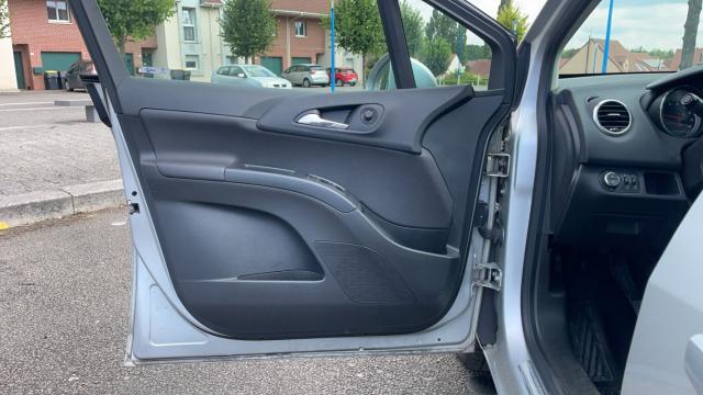 Opel Meriva image 9