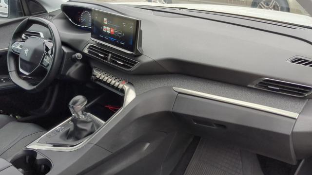 Peugeot 3008 image 3
