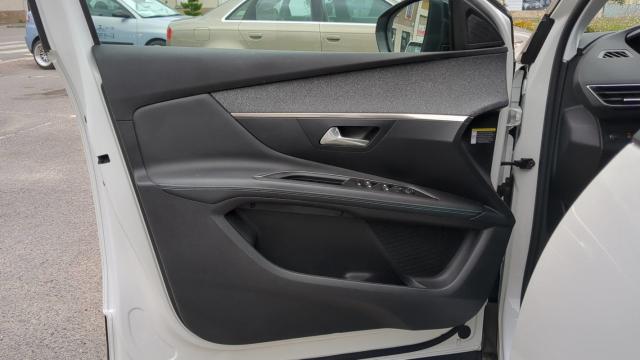 Peugeot 3008 image 5