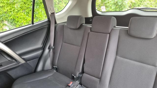 Toyota Rav4 image 6