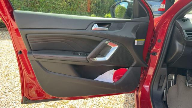 Peugeot 308 image 9