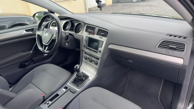 Volkswagen Golf image 6