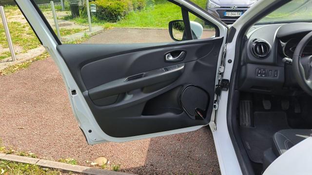 Renault Clio image 2